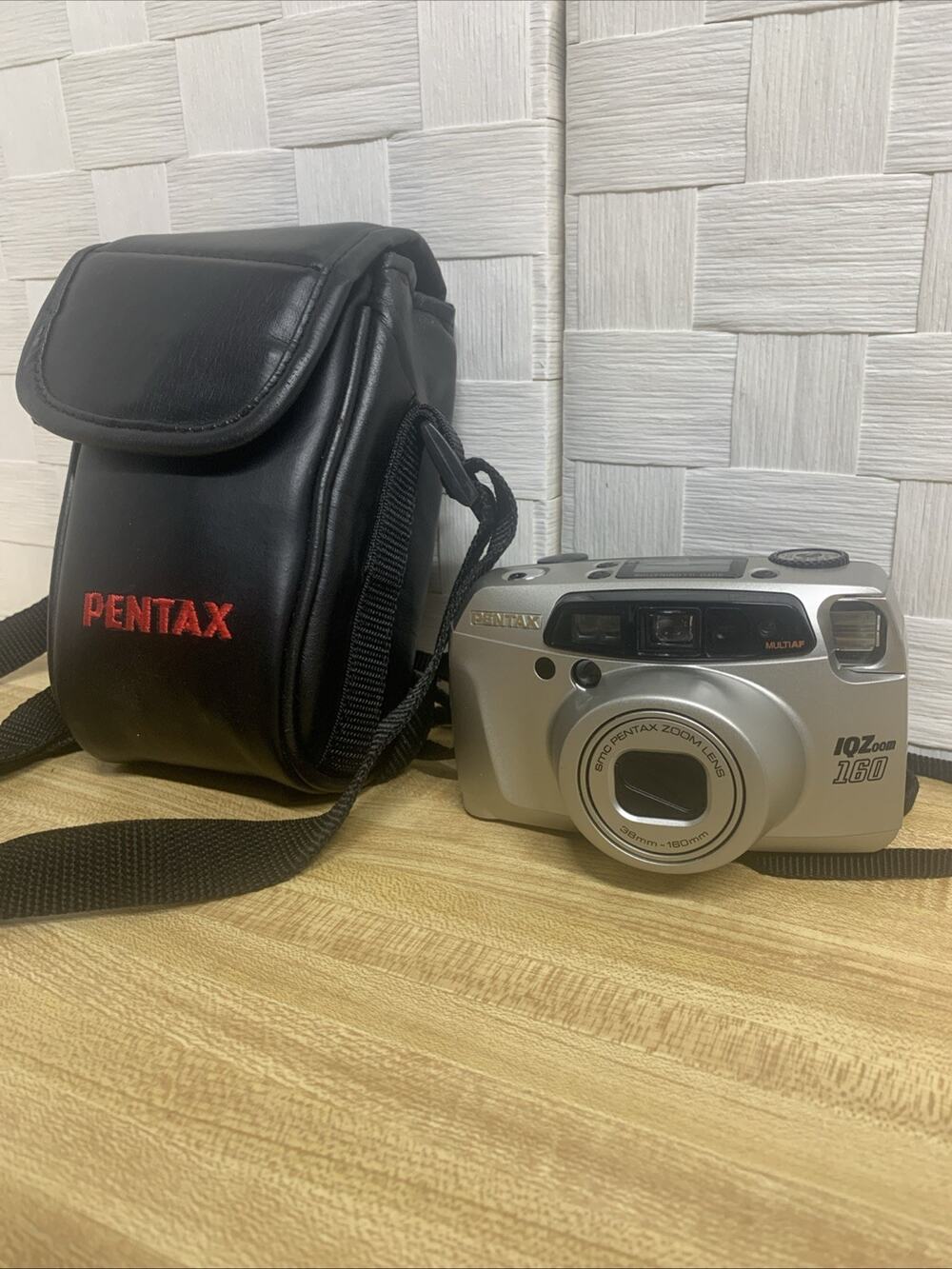 Pentax IQZoom 160 35mm Point & Shoot Camera w/Soft Case Parts Only Not Working